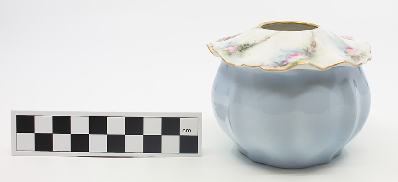 photo of ceramic hair receiver